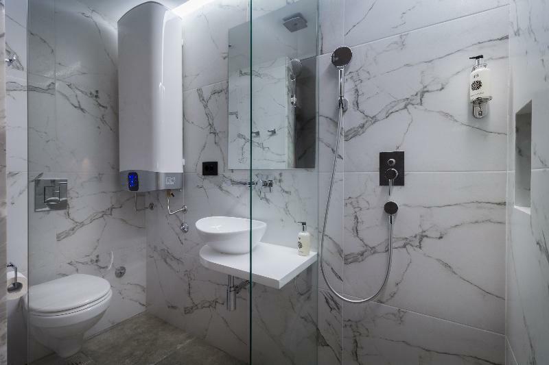 Level Luxury